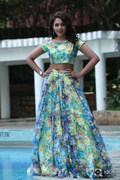 Madhu-Shalini-at-Cheekati-Raajyam-Movie-Audio-Launch